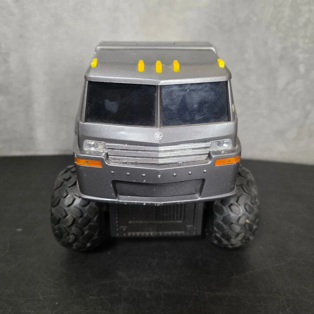 Ridemakerz RC Monster Truck Flatbed Semi 49MHz For Parts Untested As is